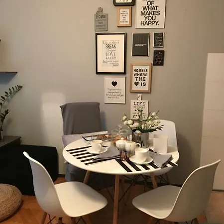Apartman Iva شقة